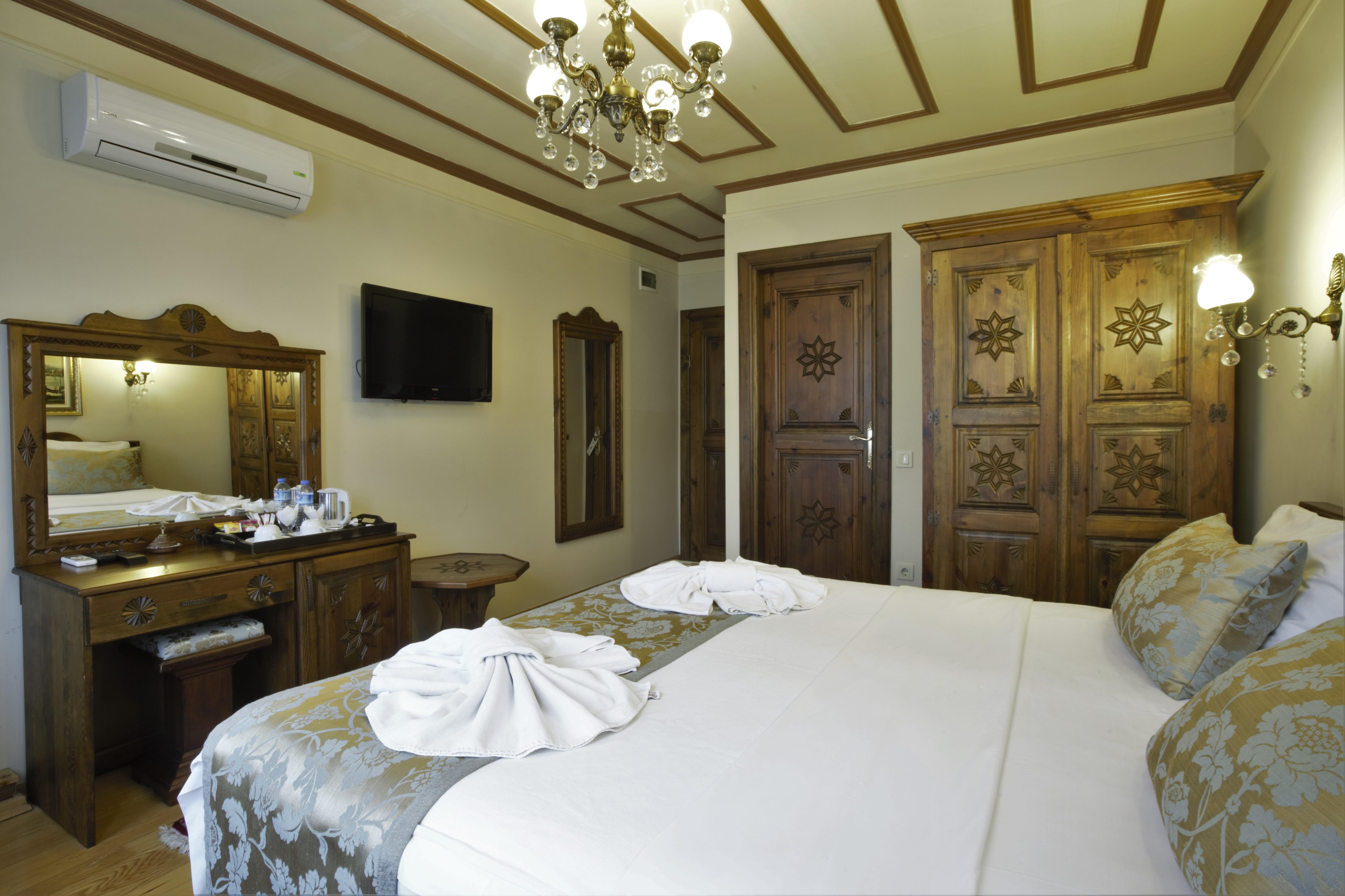 Oba Hotel Istanbul Exterior photo